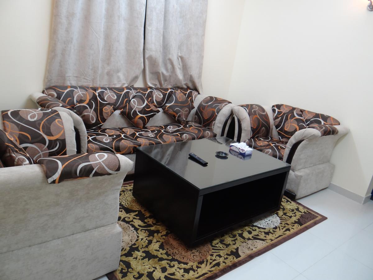 Royal Home Furnished Apartments Wadi Al Dawasir Exterior photo